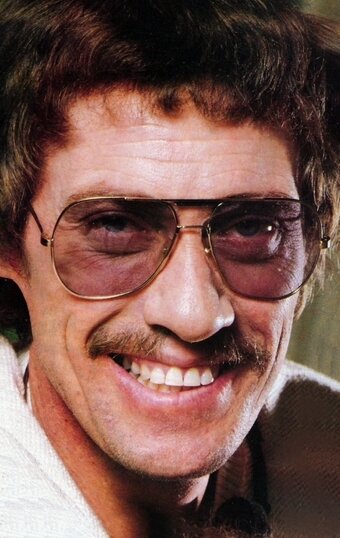 Қыз үйде жалғыз