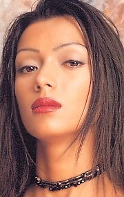 Жас ресейлік порно актрисалардың өмірбаяндары