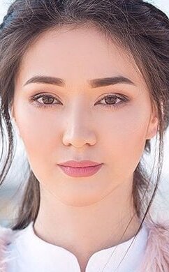 Аузына енесі келді