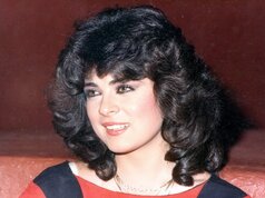 Ер адамға анальды тығынды енгізу