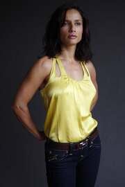 Жалаңаш армян әйелдері