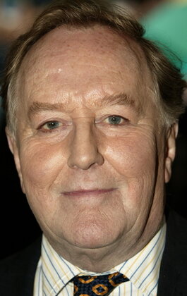 Роберт Харди (Robert Hardy): фильмы, биография, семья, фильмография ...
