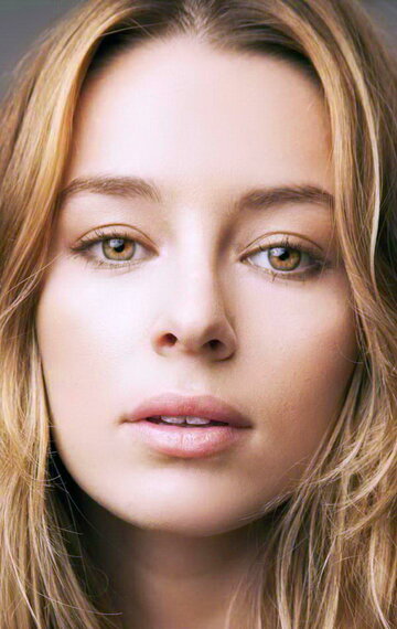 Кили Хэйзел жалаңаш