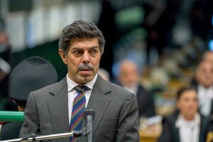 Предатель кадр 13 онлайн-кинотеатр Эмбликс