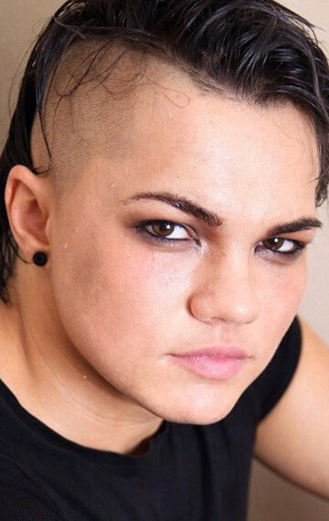 Жетілген ханымдар мен жас ғашықтар