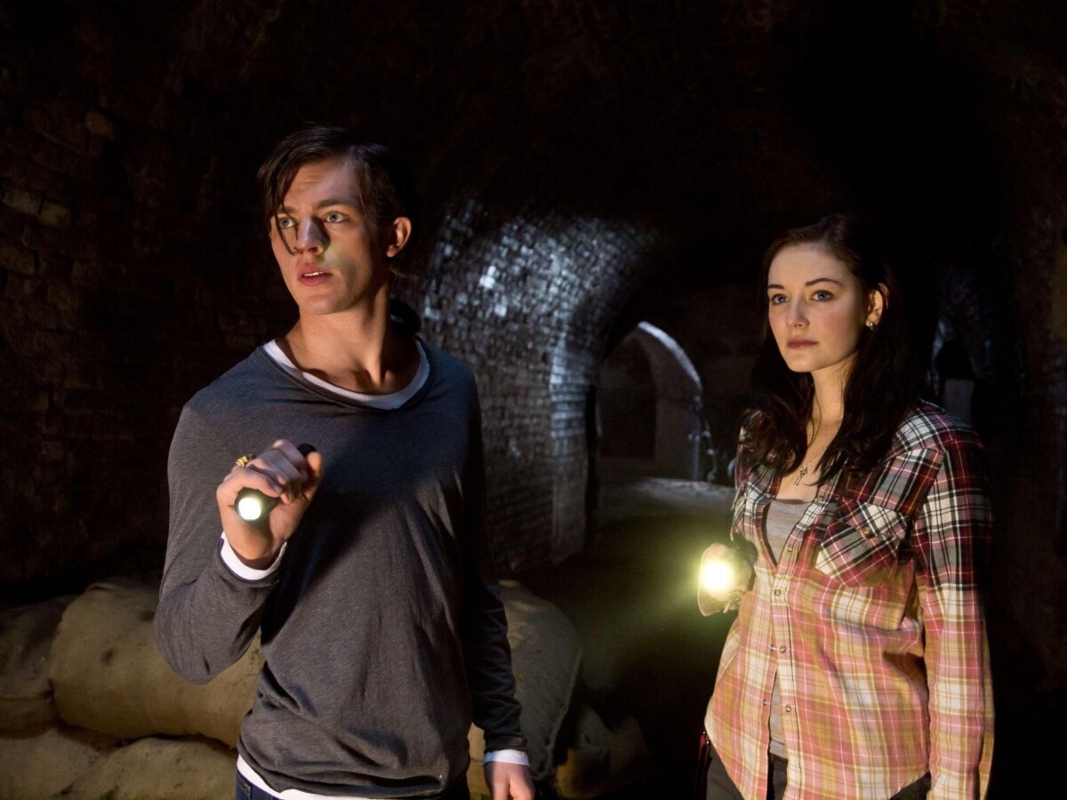 Фото: Таймлесс. Рубиновая книга / Кадр из фильма «Таймлесс. Рубиновая ...