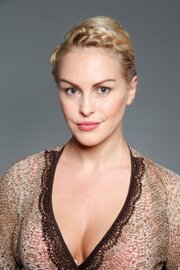 Траннилер оны аузынан шығармай сперму