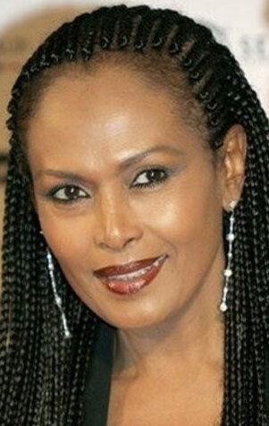 Ақ көкірекшедегі орыс қызының секс видеосы