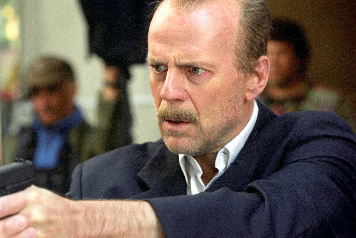 Фото: 16 кварталов / Кадр из фильма «16 кварталов» (2006) #992751