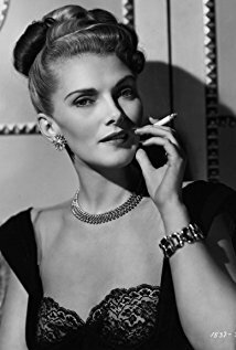 Еркек өз пішімімен өзін сиқыған