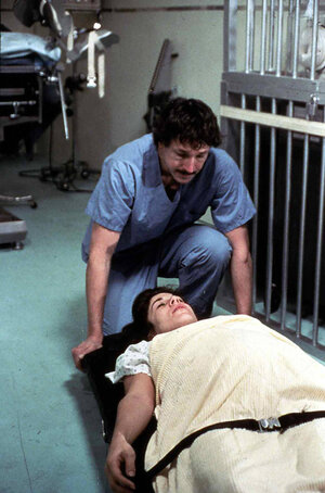 Оно живо снова кадр 2 онлайн-кинотеатр Эмбликс