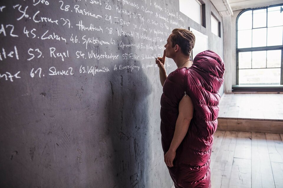 Фото 100 вещей и ничего лишнего / Кадр из фильма «100