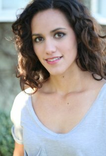 Автобуста брюнетканы блді