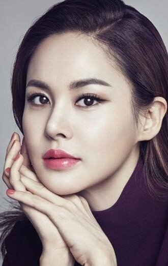 Xotin va assimilyatsiya chashka ustida bir dik