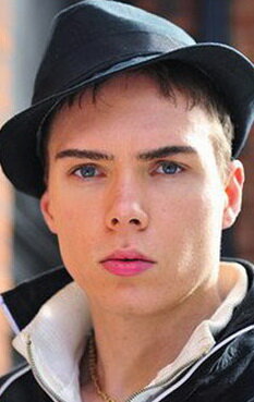 Порно ауызға отырды