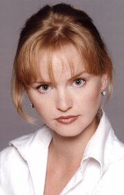 Турист жергілікті әйелді жыныстық қатынасқа азғырғанын көріңіз