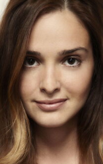 Қыз жыныстық қатынастан шығады