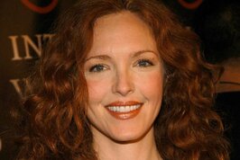 Порно видео: Әкесі кішкентай қызын трахает