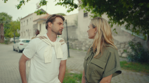 Тысяча роз кадр 20 на Эмбликс в Hd