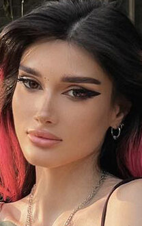 Қалыңдықты құрбысымен сиқытты