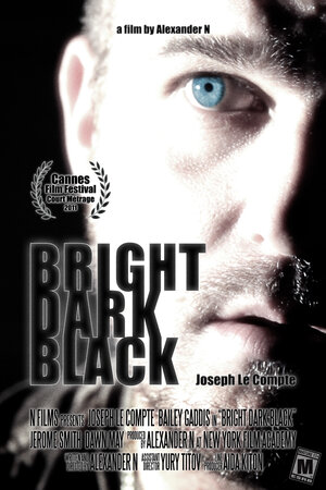 Постер: (Яркий тёмно-чёрный, 2011 - вся информация о фильме на FilmNavi.ru