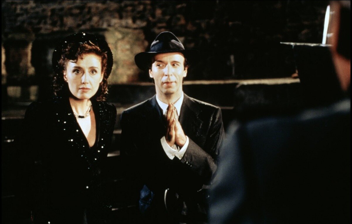 Фото из фильма жизнь Фото: Жизнь прекрасна / Кадр из фильма "Жизнь прекрасна" (1997) #2629193
