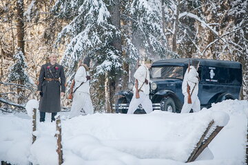 Кадр 1 — Снег и пепел