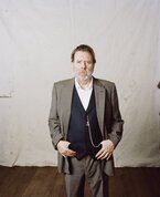 Тимоти Сполл (Timothy Spall): фильмы, биография, семья, фильмография ...