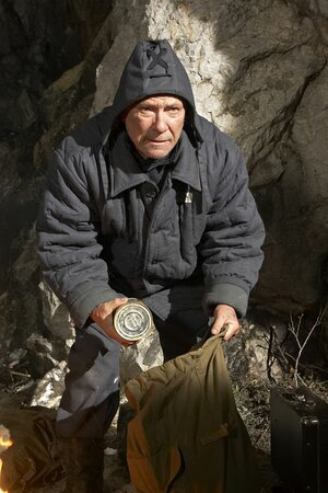 Консервы кадр 7 онлайн-кинотеатр Эмбликс
