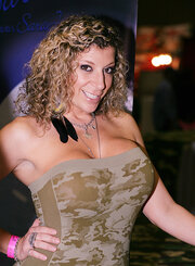 Интернетте ақылы сайттардан толық HD порно көріңіз