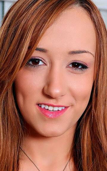 Жас қыз аузына терең мүшесін алады