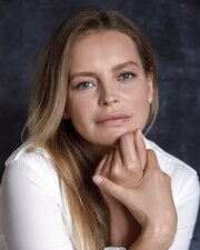 Ангела Саркисян Анджеланың порно видеосы