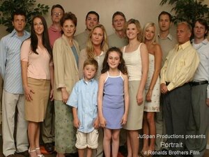 Постер: (Portrait, 2004 - вся информация о фильме на FilmNavi.ru