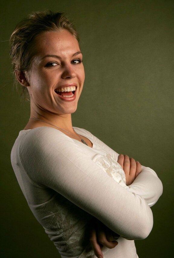 Пойыздағы жалаңаш қыздар