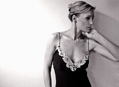 Жалаңаш атақты Наталья Вдовина