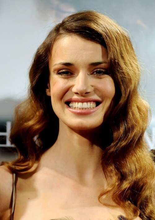 Жыныс мүшелерін пирсингпен қарт әйелдермен жыныстық қатынас