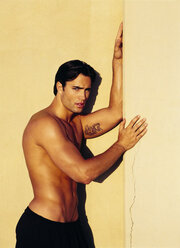 Жыныс мүшесі қыздың ішіне түседі