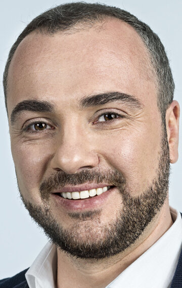 Әдемі және толық әйелдер порно онлайн