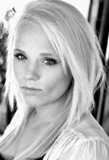 Асылып тұрған пенисін сору