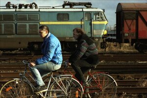 Экс-ударник кадр 4 онлайн-кинотеатр Эмбликс