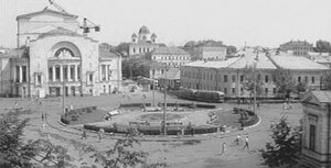 Женщины кадр 5 онлайн-кинотеатр Эмбликс