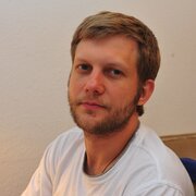 Жағажайда жалаңаш жүргендер