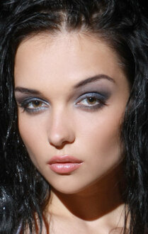 Qiz yubka porno bilan aldadi