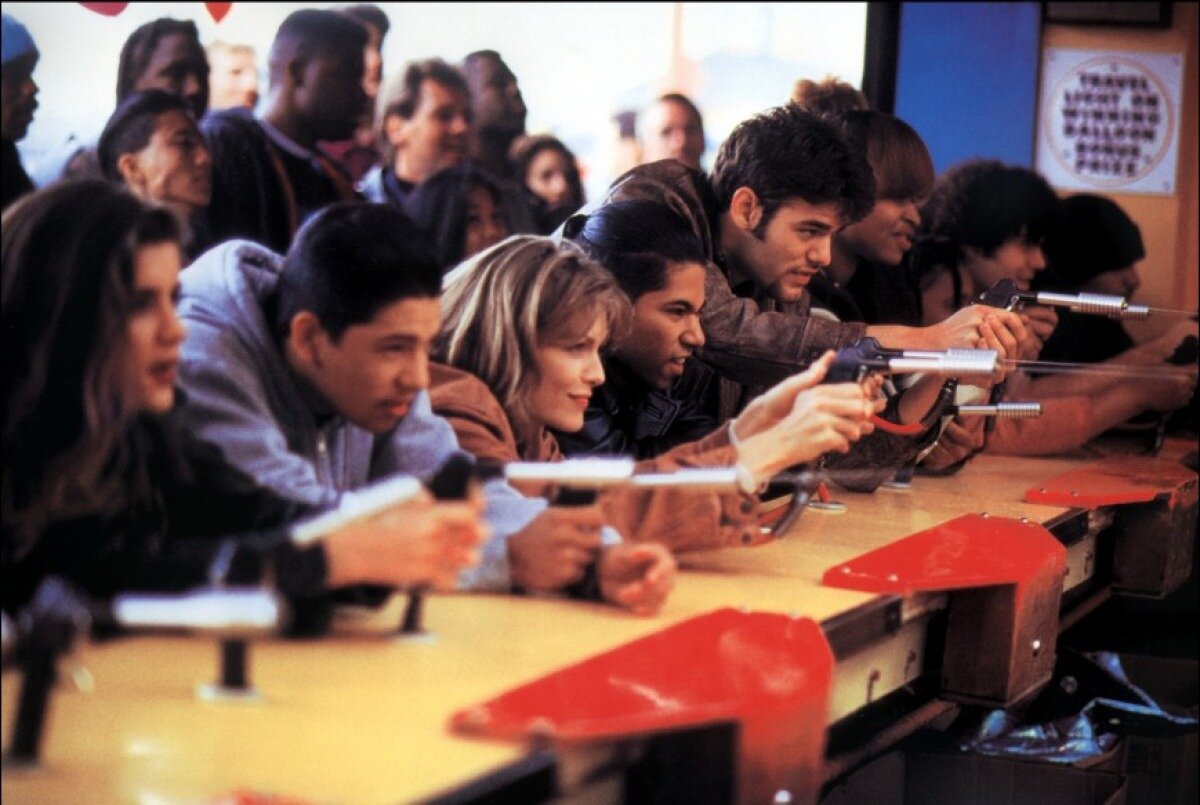 Фото: Опасные умы / Кадр из фильма «Опасные умы» (1995) #2452367