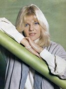 Әйелдердің аяқтары мен есектері өте түкті