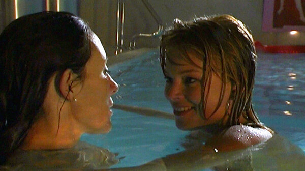 Күл әйелдің фотосы