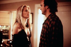 Телохранитель по найму кадр 2 онлайн-кинотеатр Эмбликс