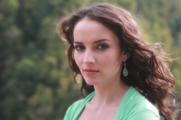 Jamoat transportida masturbatsiyani onlayn tomosha qiling