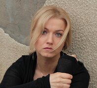 Күйеуі әйелінің сүйіктісінің ұрығын жалайды