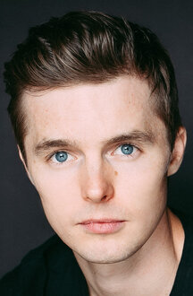 Тері пальтодағы порно киімдер